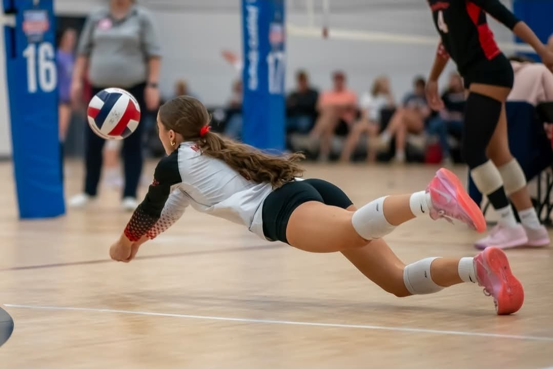 Volleyball Dive